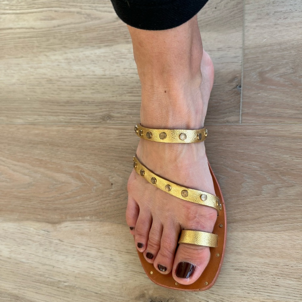 beek Metallic Gold Stud-Embellished Leather Toe-Loop Sandals - Picture 3 of 3